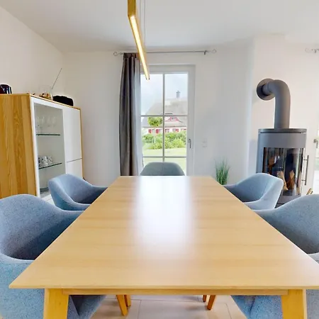 Modernes Ruegenblick 23 Kramerhof Id Rb23 * Parow