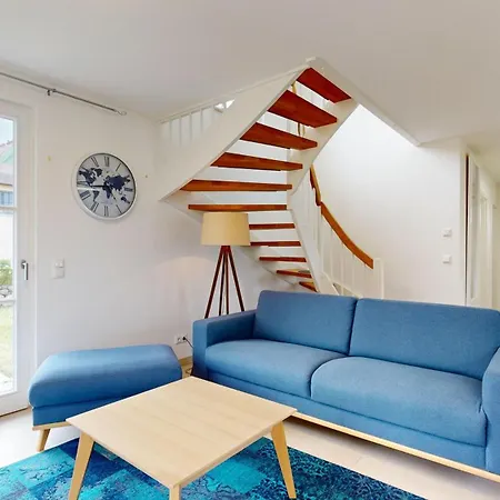 Modernes Ruegenblick 23 Kramerhof Id Rb23 * Parow