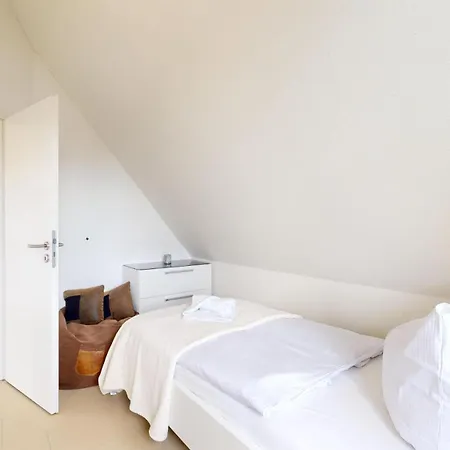 Modernes Ruegenblick 23 Kramerhof Id Rb23 * Parow